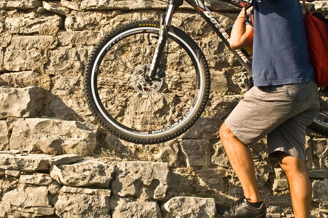 Bike Tour in Piccolo Gruppo nella Murgia di Castel del Monte — 7