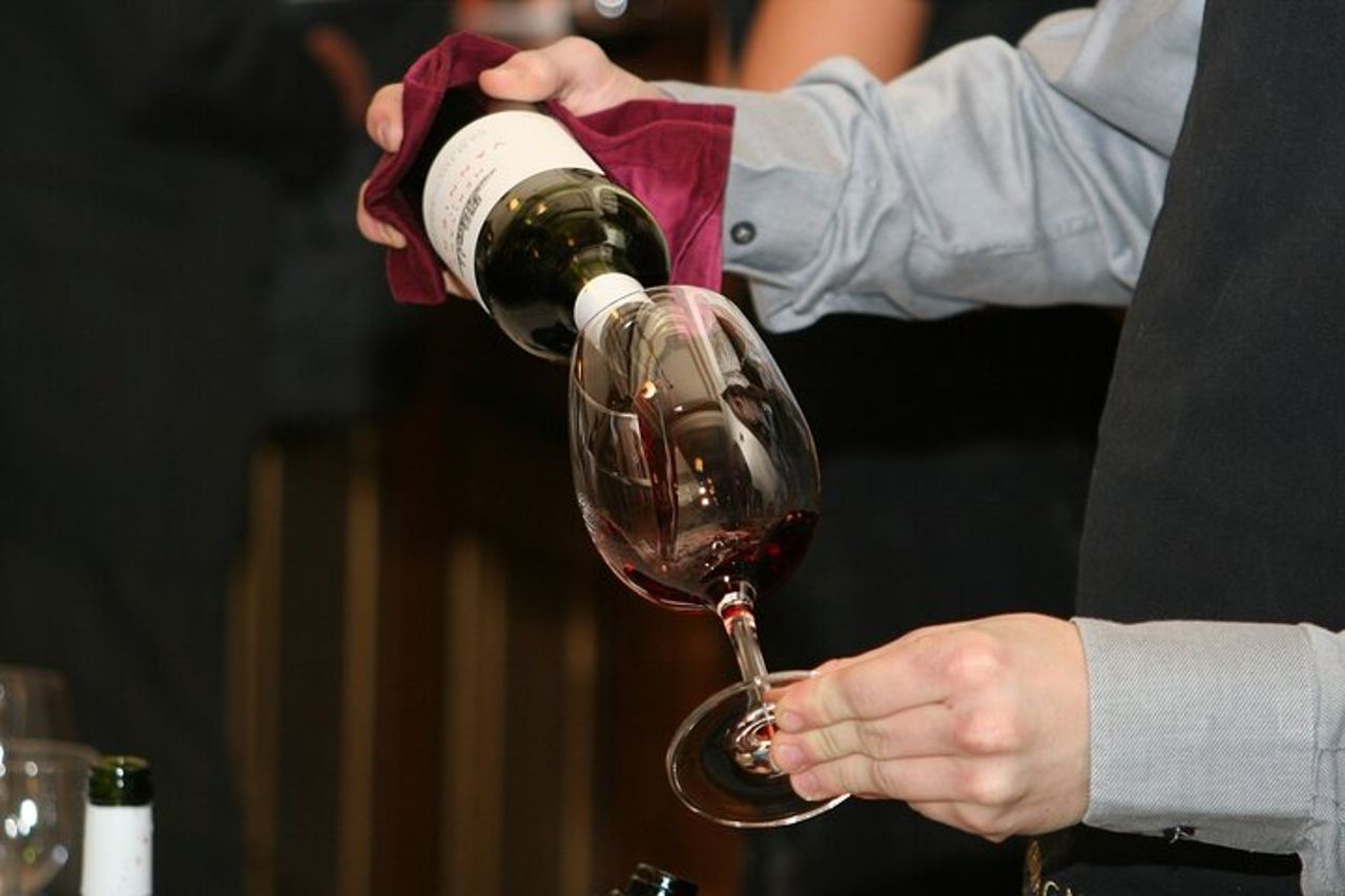 Montefalco : Visita storica della cantina e dei vigneti con degustazione di vini — 4
