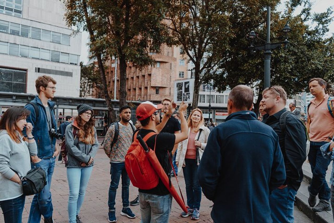 Tour condiviso della storica Candelaria a Bogotá