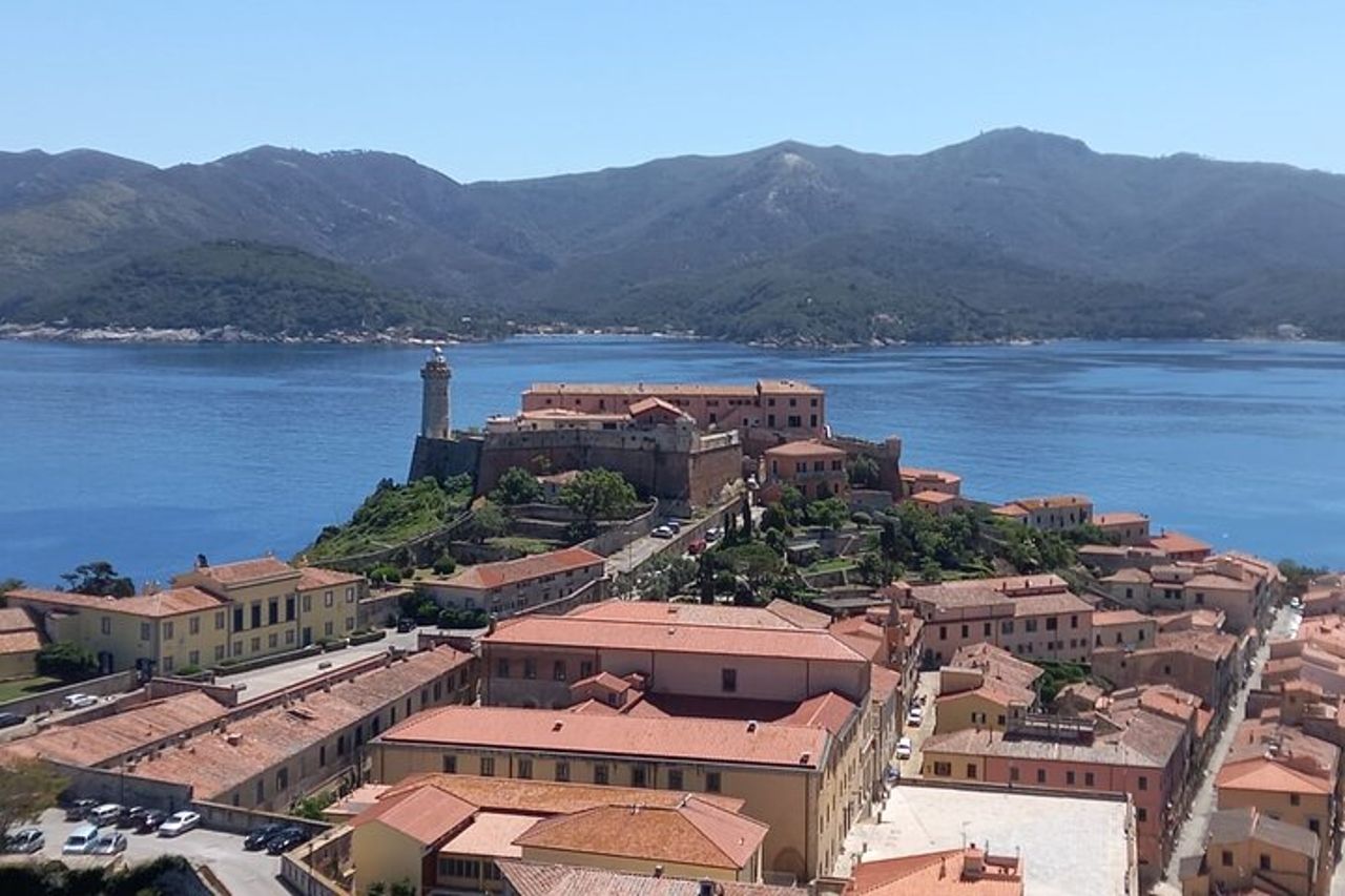 Tour a piedi di Portoferraio con guida 2 ore
