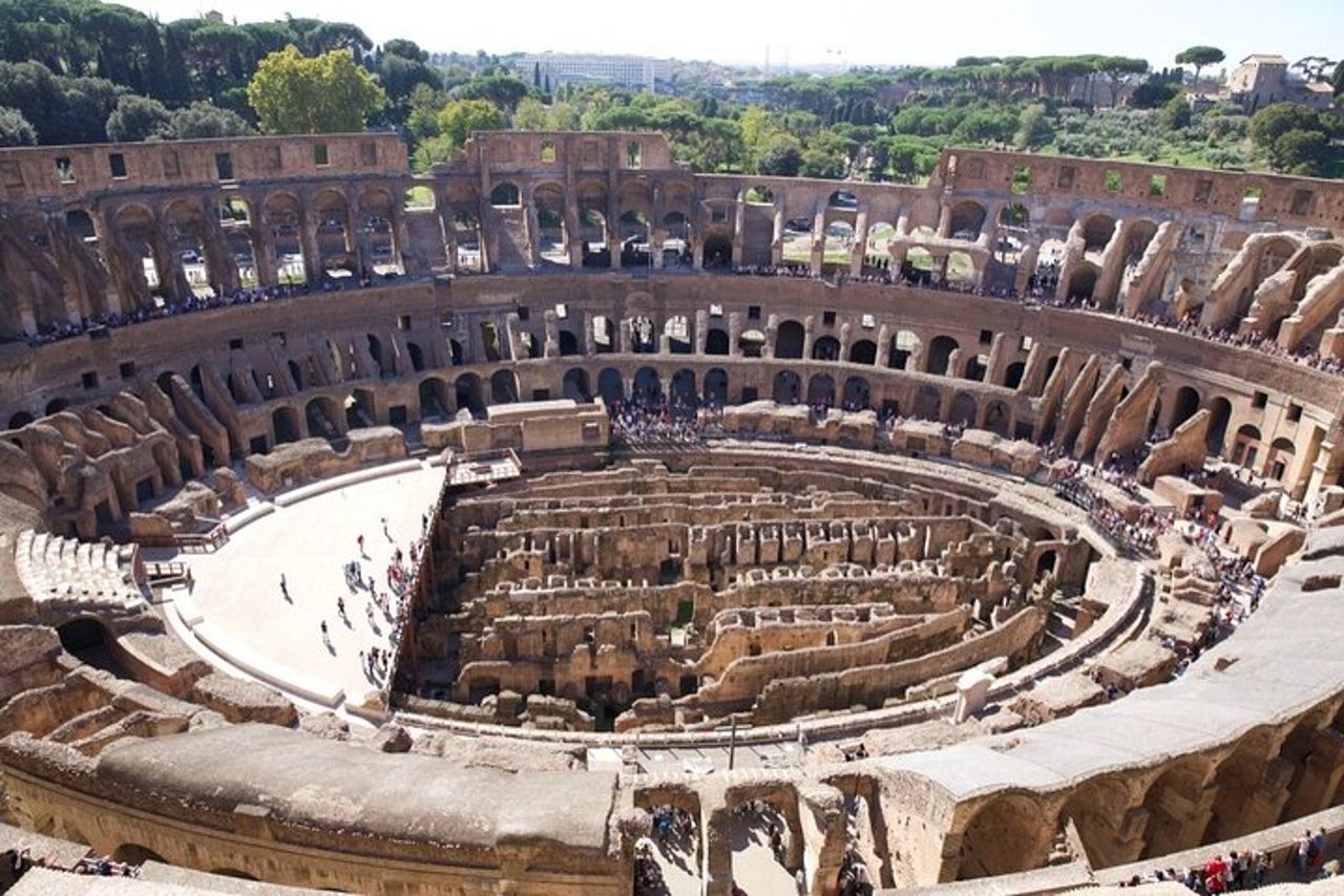 Tour privato esclusivo del Colosseo, del Foro Romano e del Palatino — 8