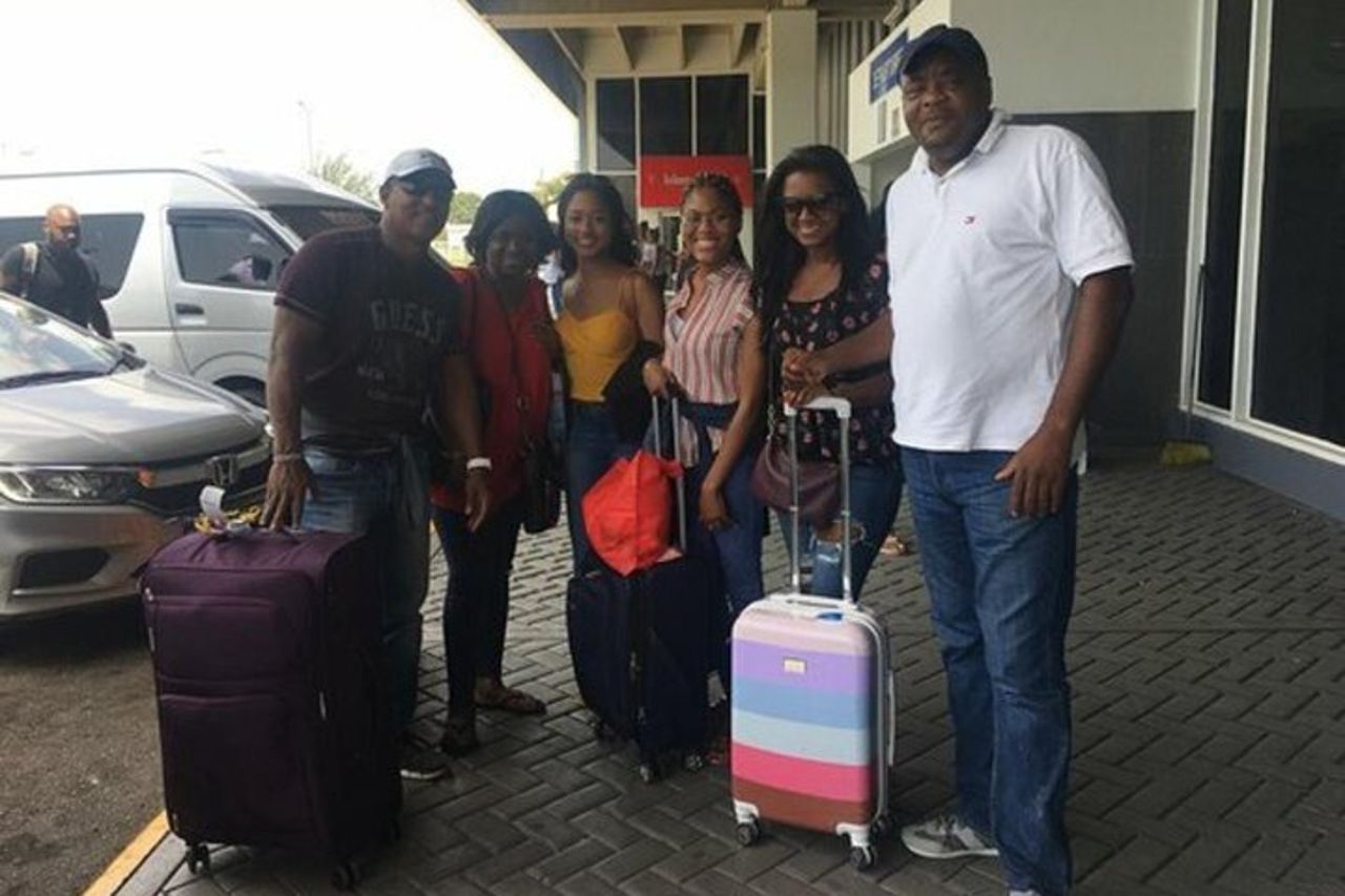 Trasferimento di andata e ritorno in aeroporto al Royalton Blue Waters & White Sands Hotel — 6