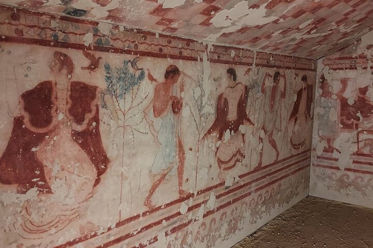 Tarquinia: capolavori etruschi Necropoli e Museo – Tour Privato — 5