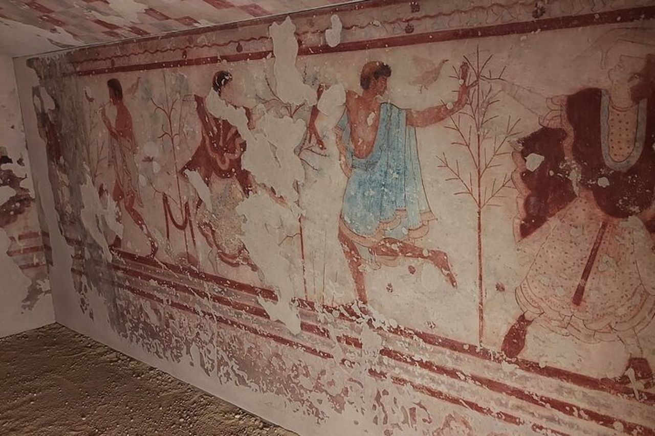 Tarquinia: capolavori etruschi Necropoli e Museo – Tour Privato — 6