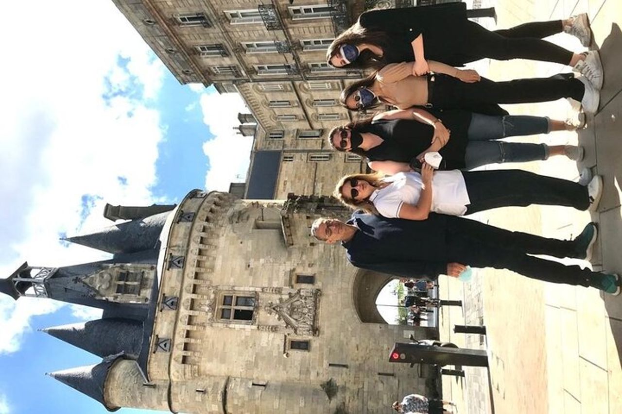 Privato: tour a piedi del meglio di Bordeaux + bicchiere di vino Bordeaux — 7