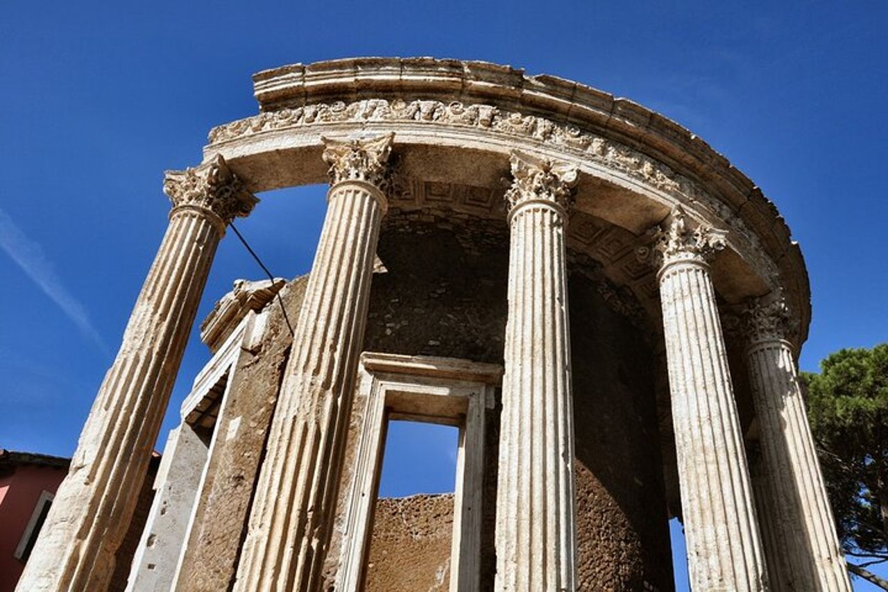 Escursione a terra per l'intera giornata: Giardini di Tivoli con degustazione di vino da Civitavecchia — 2