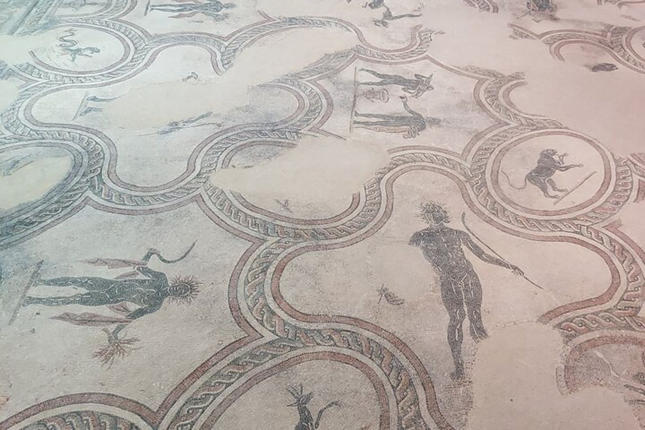 Spello, dai mosaici romani ai capolavori del Pinturicchio – Tour Privato — 7