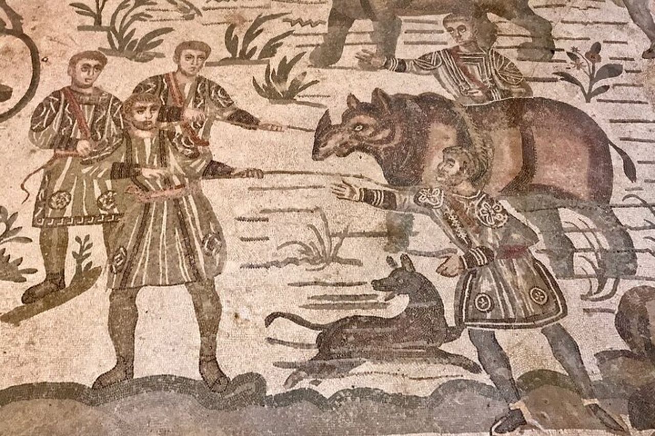 VILLA ROMANA (UNESCO) a PIAZZA ARMERINA Tour privato con Guida — 5