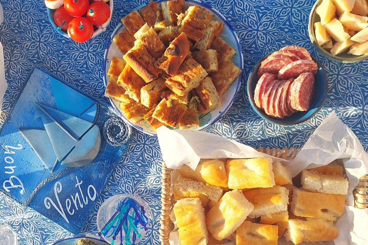 Tour privato in barca al tramonto delle Cinque Terre con tradizionale gozzo ligure — 4