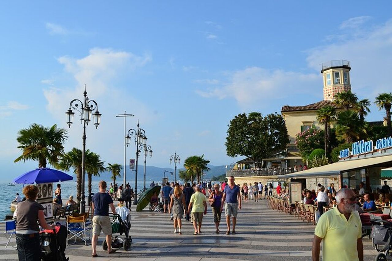 Tour di un'intera giornata sul Lago di Garda — 4