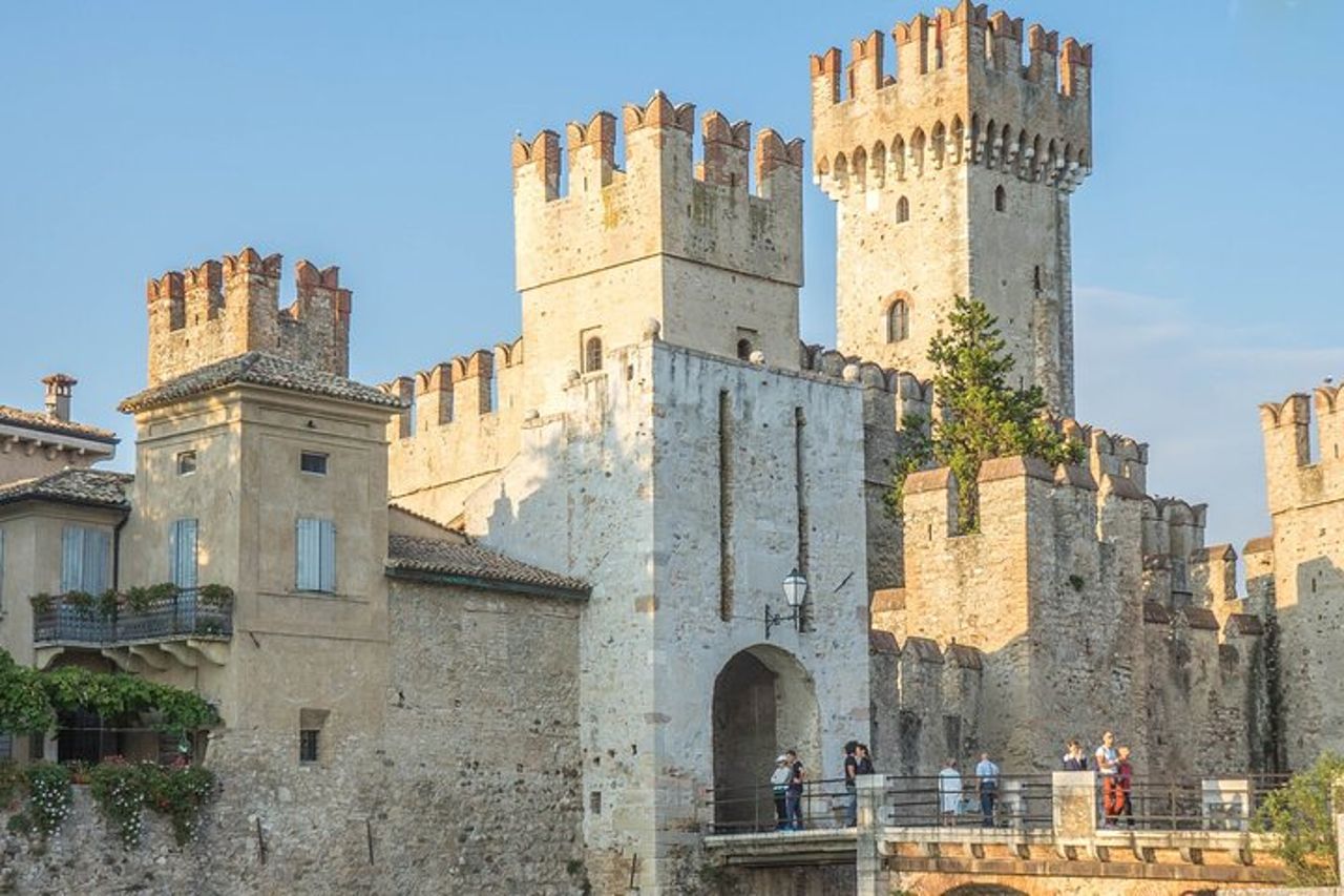 Tour di un'intera giornata sul Lago di Garda — 6