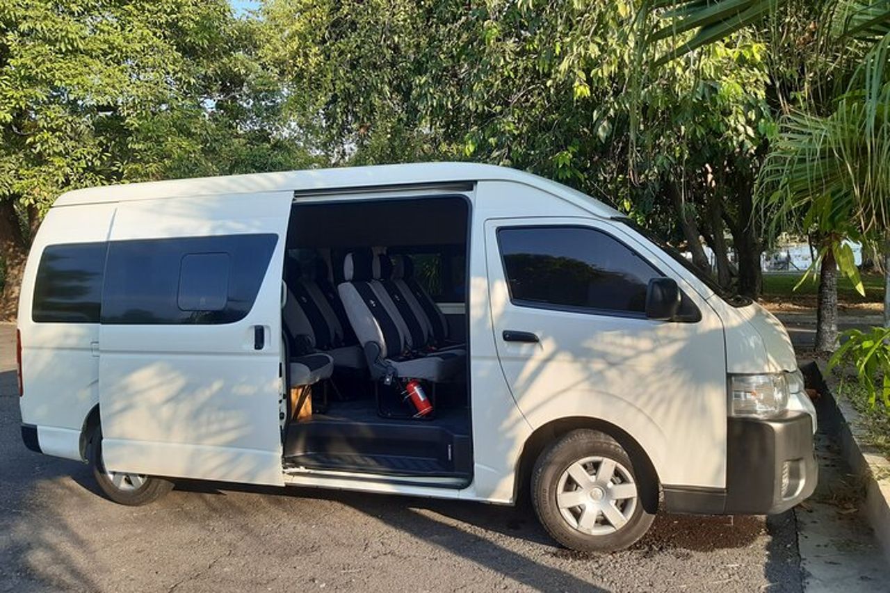 Trasferimento privato in partenza da San Salvador a Salvador International Airport SAL — 7