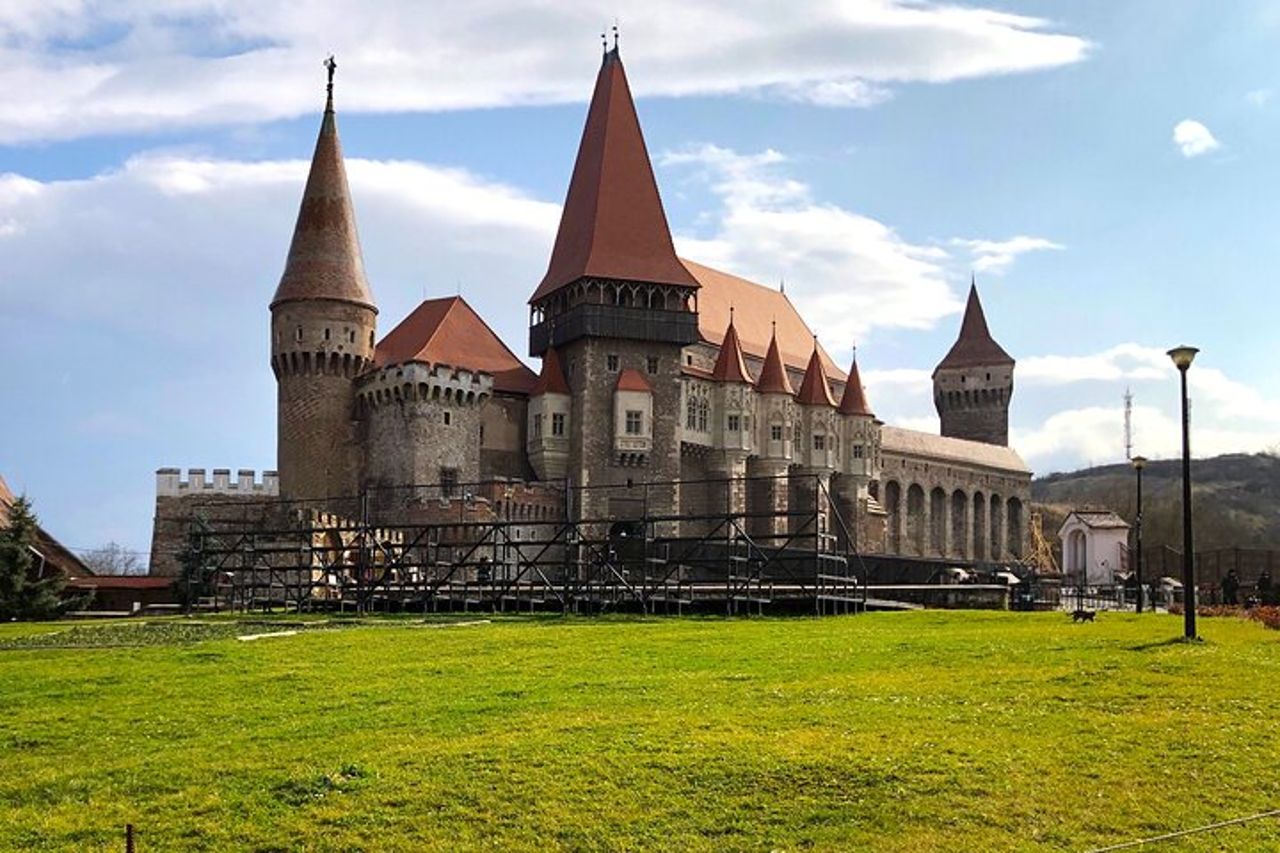 Trasferimento Sibiu - Timisoara, visita al castello di Corvins e tour della città a Timisoara — 2