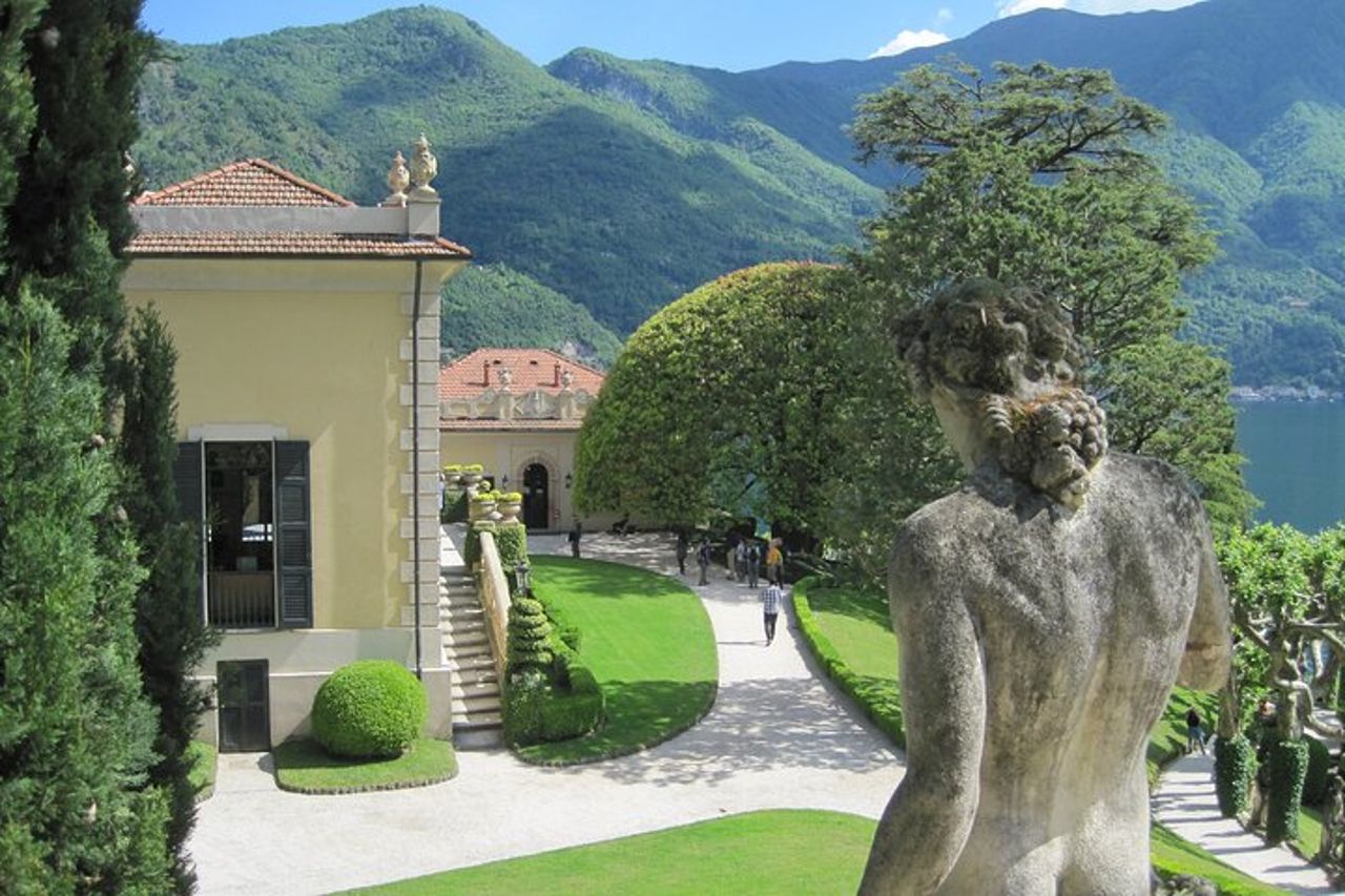 Tour di un'intera giornata a Bellagio e Villa Balbianello per piccoli gruppi con pranzo