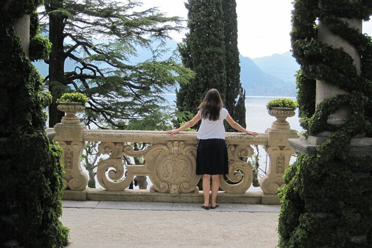 Tour di un'intera giornata a Bellagio e Villa Balbianello per piccoli gruppi con pranzo — 3