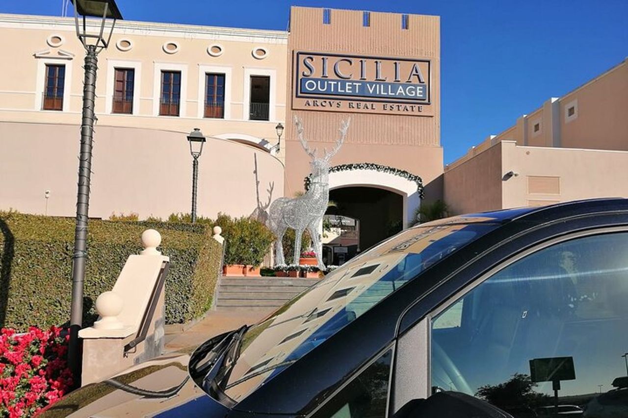 Trasporto Privato verso il shopping Sicilia Outlet Village — 2