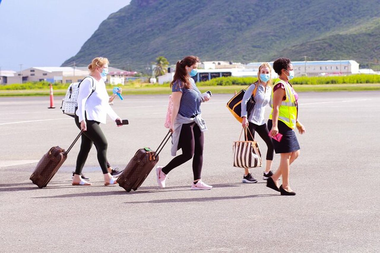 Fast Track (arrivo rapido) e trasferimento GRATUITO in hotel/Airbnb — 2
