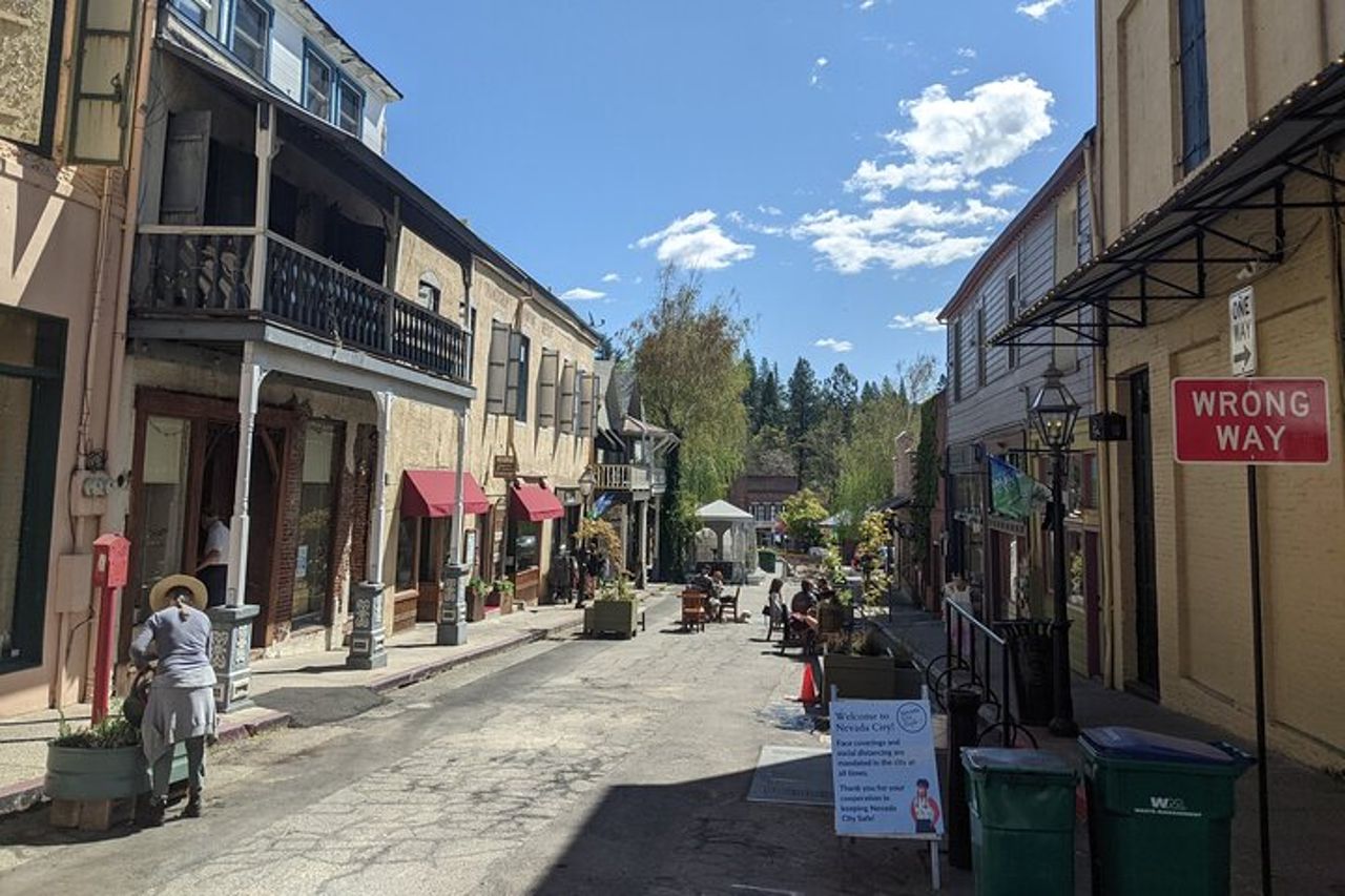 Tour a piedi e gioco della caccia al tesoro di Nevada City — 2