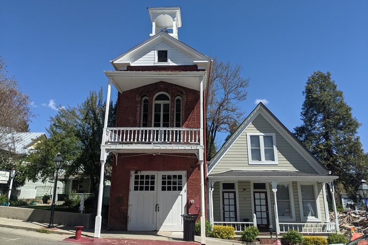 Tour a piedi e gioco della caccia al tesoro di Nevada City — 4