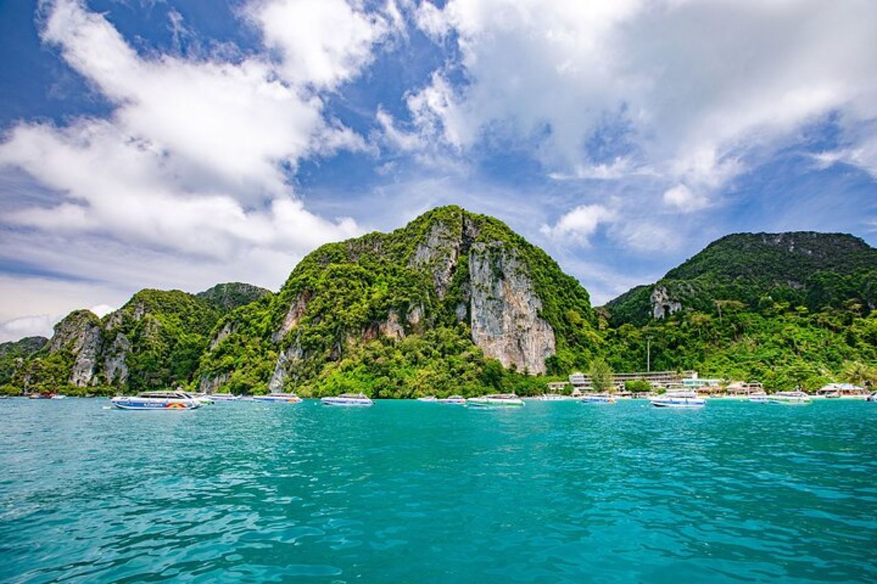 Tour di un giorno delle isole Phi Phi in motoscafo da Krabi — 3