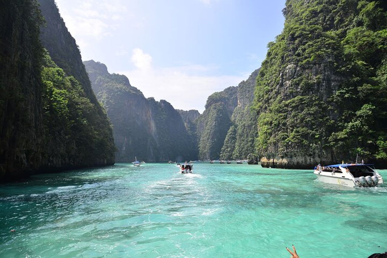Tour di un giorno delle isole Phi Phi in motoscafo da Krabi — 7