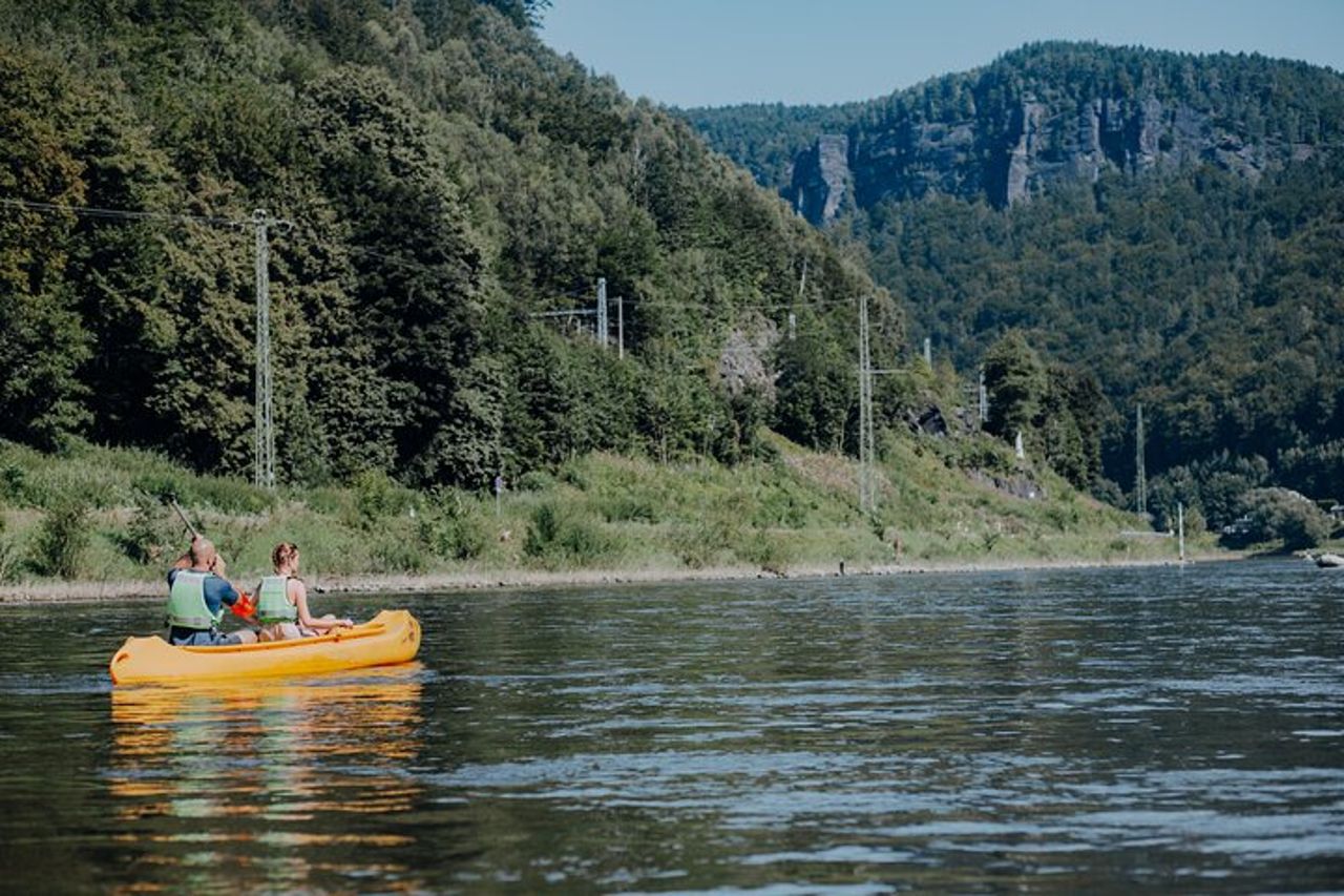 Canoa sul fiume Elba + Noleggio bici da Děčín a Bad Schandau — 2