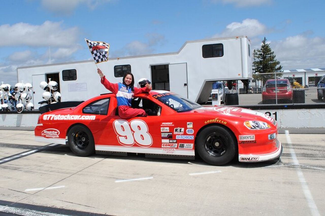 3 giro in auto giro in auto lungo Pocono Raceway — 3