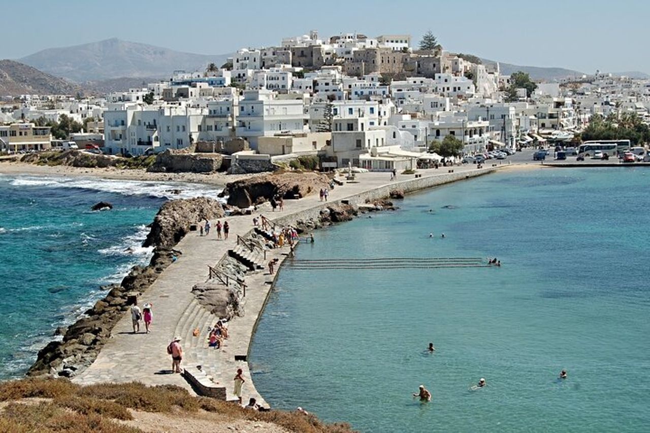 Tour privato di 10 giorni Milos, Naxos e Santorini — 7