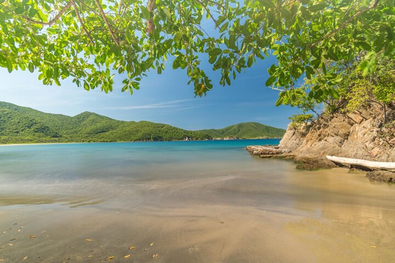Tour privato in barca delle spiagge di Santa Marta — 6