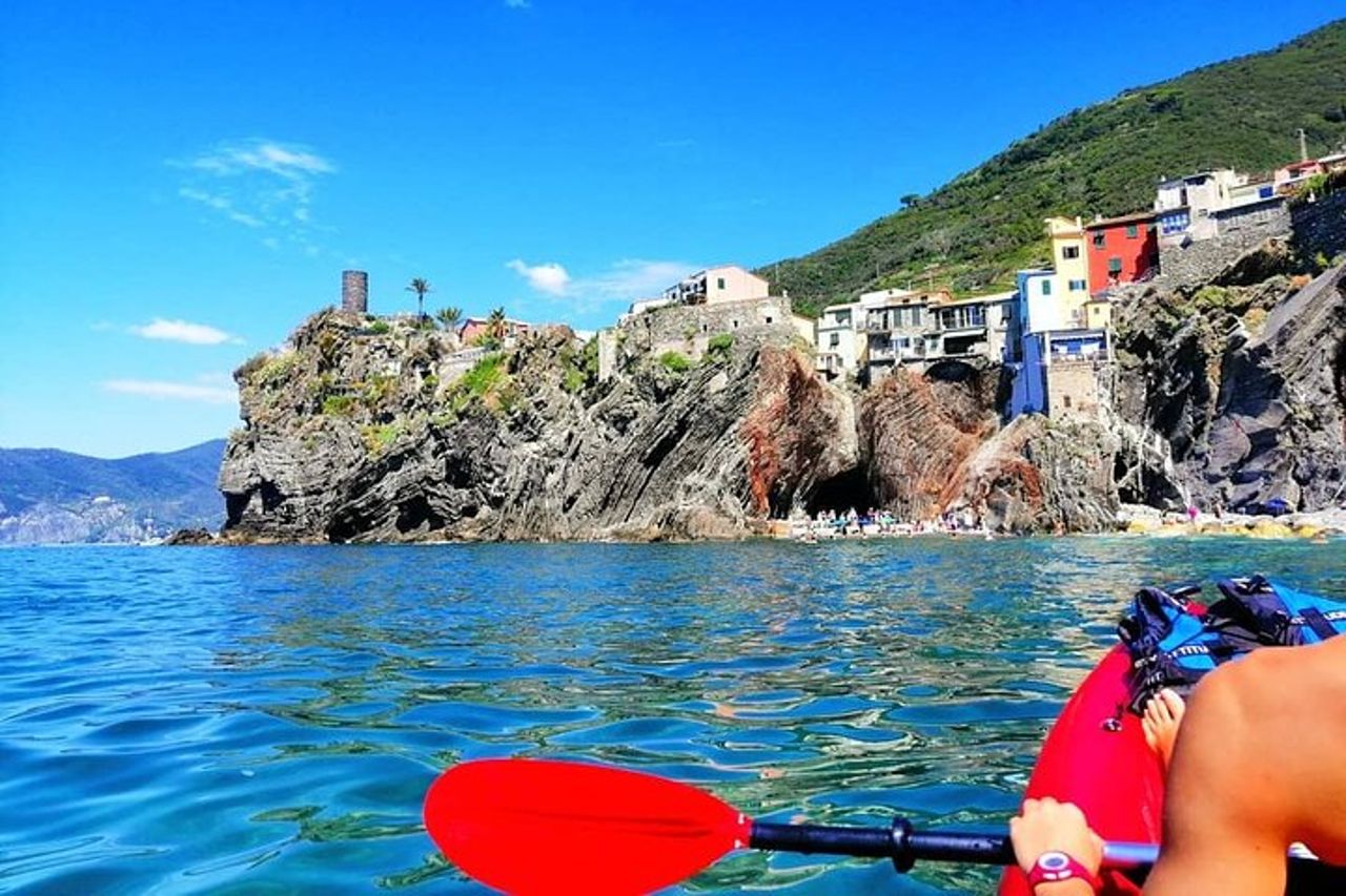 Tour in Kayak da Monterosso a Vernazza — 5