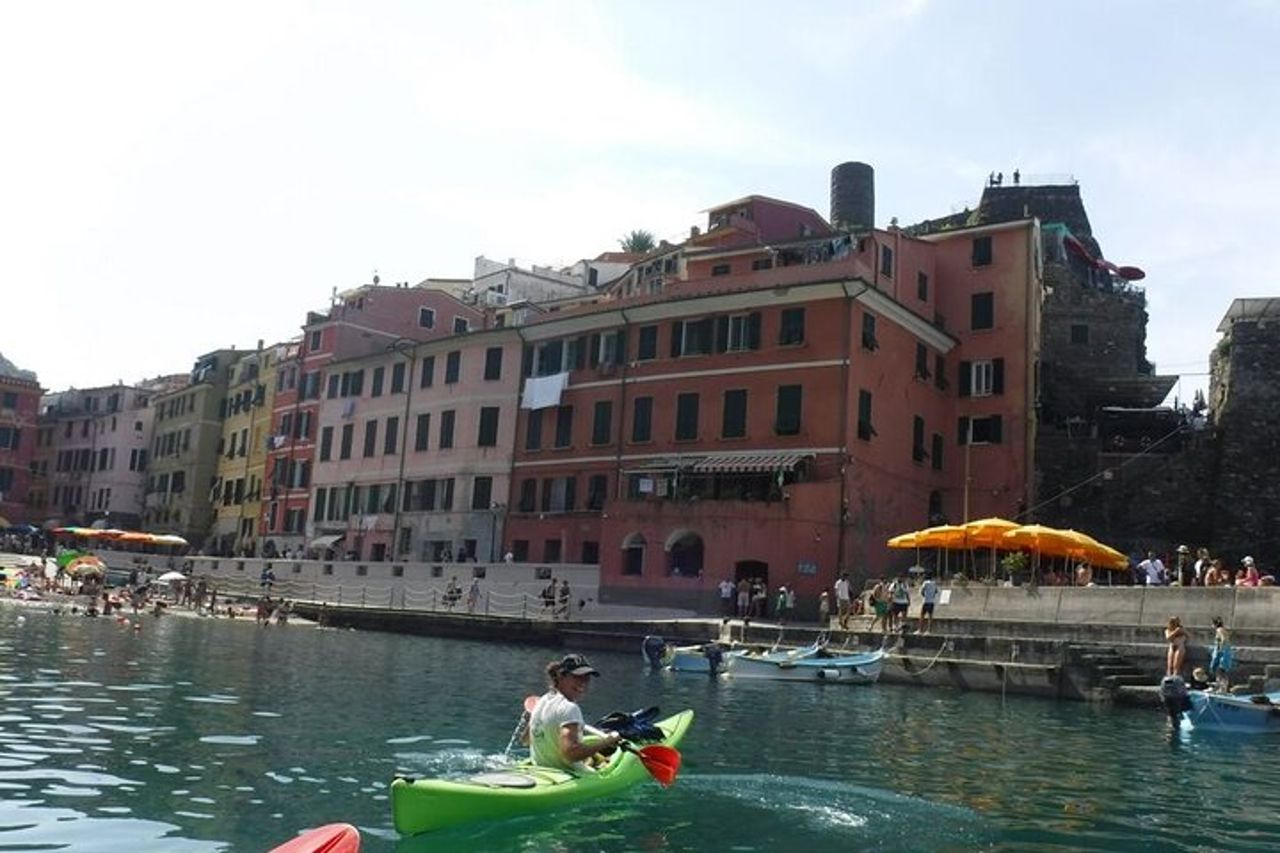 Tour in Kayak da Monterosso a Vernazza — 9