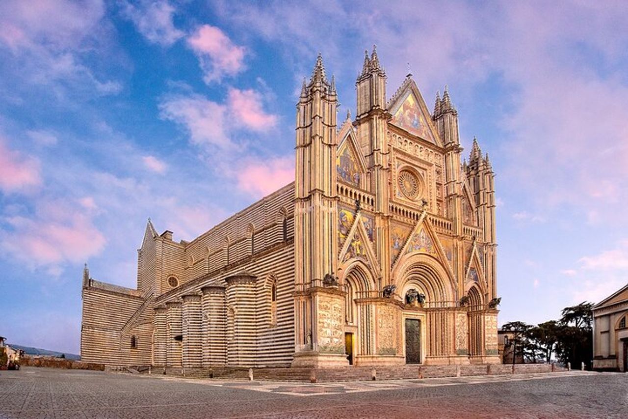 Da Firenze PRIVATO: Umbria Storica, Assisi e Orvieto - Sulla via dei Romani — 8