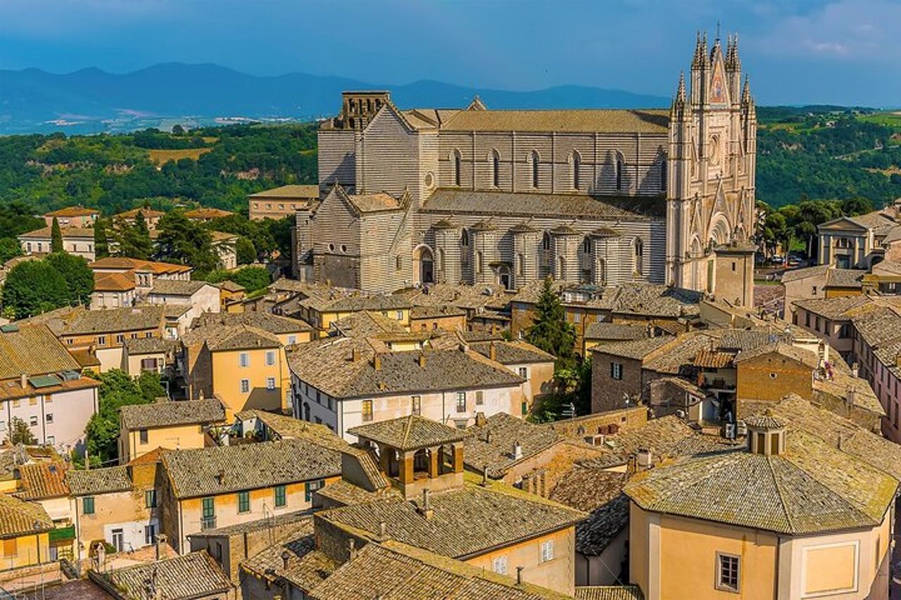 Da Firenze PRIVATO: Umbria Storica, Assisi e Orvieto - Sulla via dei Romani — 9