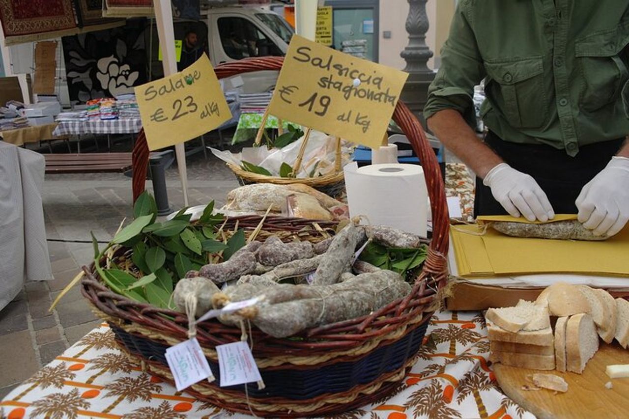 2-Ore di Visita al Mercato Contadino Slow Food e Agri-Aperitivo — 7
