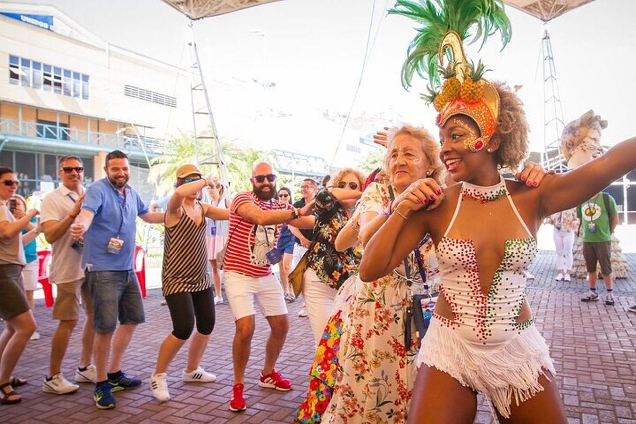 Esperienza del Carnevale di Rio al Backstage of Carnaval Factory (Pick-up incluso) — 2