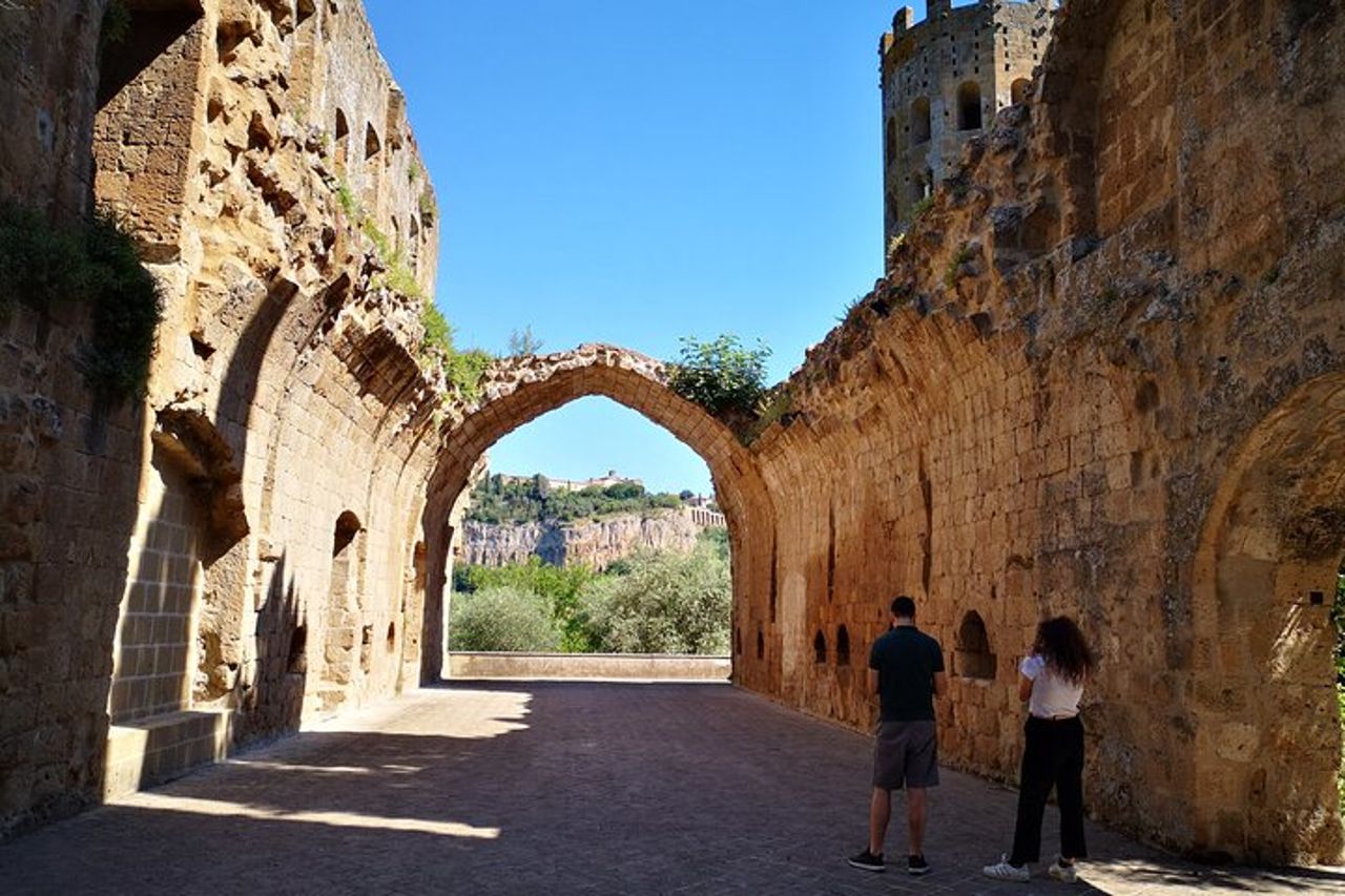 E-bike Experience Piccolo Gruppo da Orvieto a Civita con Pranzo — 7