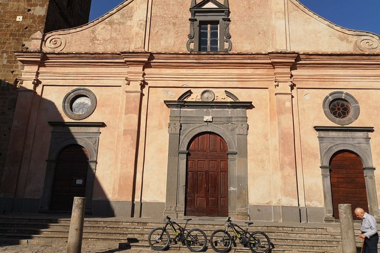 E-bike Experience Piccolo Gruppo da Orvieto a Civita con Pranzo — 8