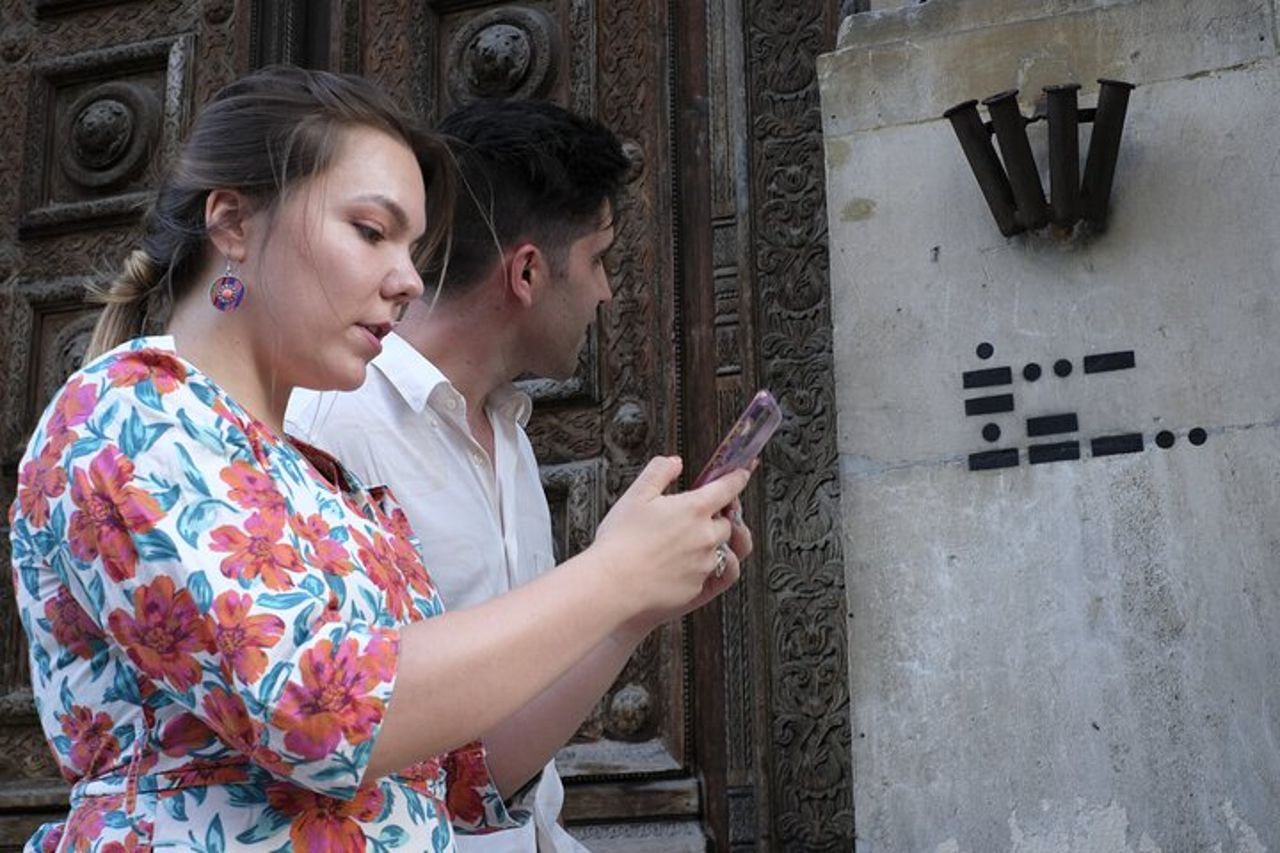 Segreti di La Latina: Passeggiata di puzzle autoguidata a Madrid — 3
