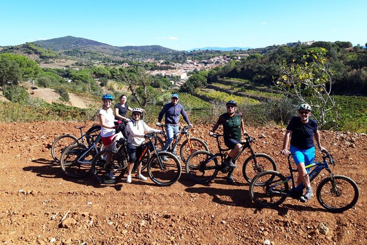 Wine Tour Cicloturistico Guidato in E-Bike all'Isola d'Elba "Arrighi" — 3