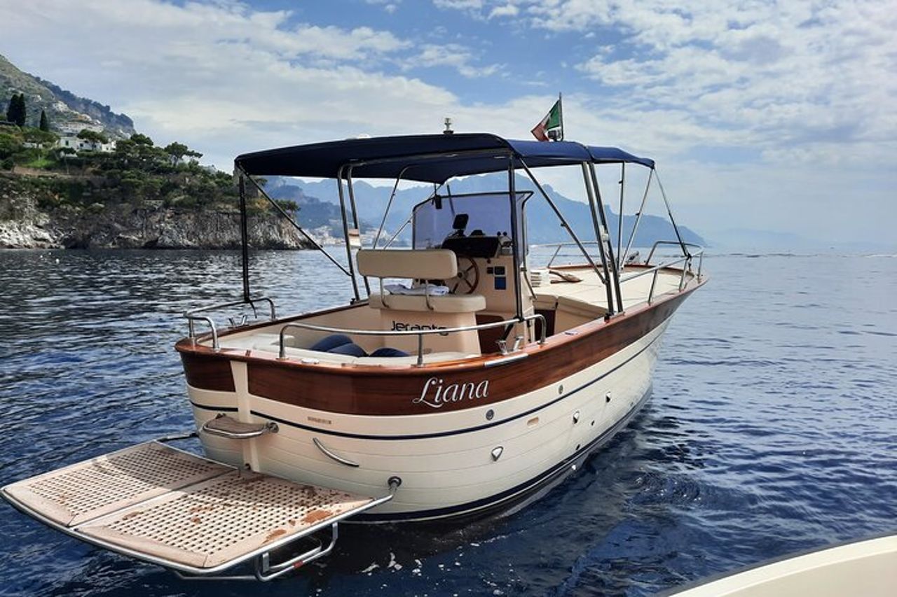 Tour Privato in Gozzo della Costiera Amalfitana da Amalfi — 4