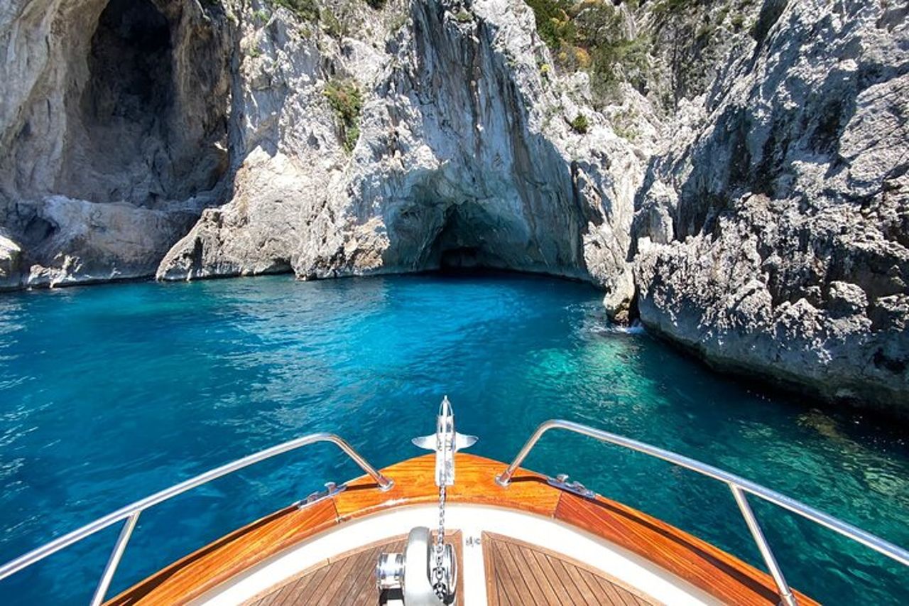 Tour Privato in Gozzo della Costiera Amalfitana da Amalfi — 2