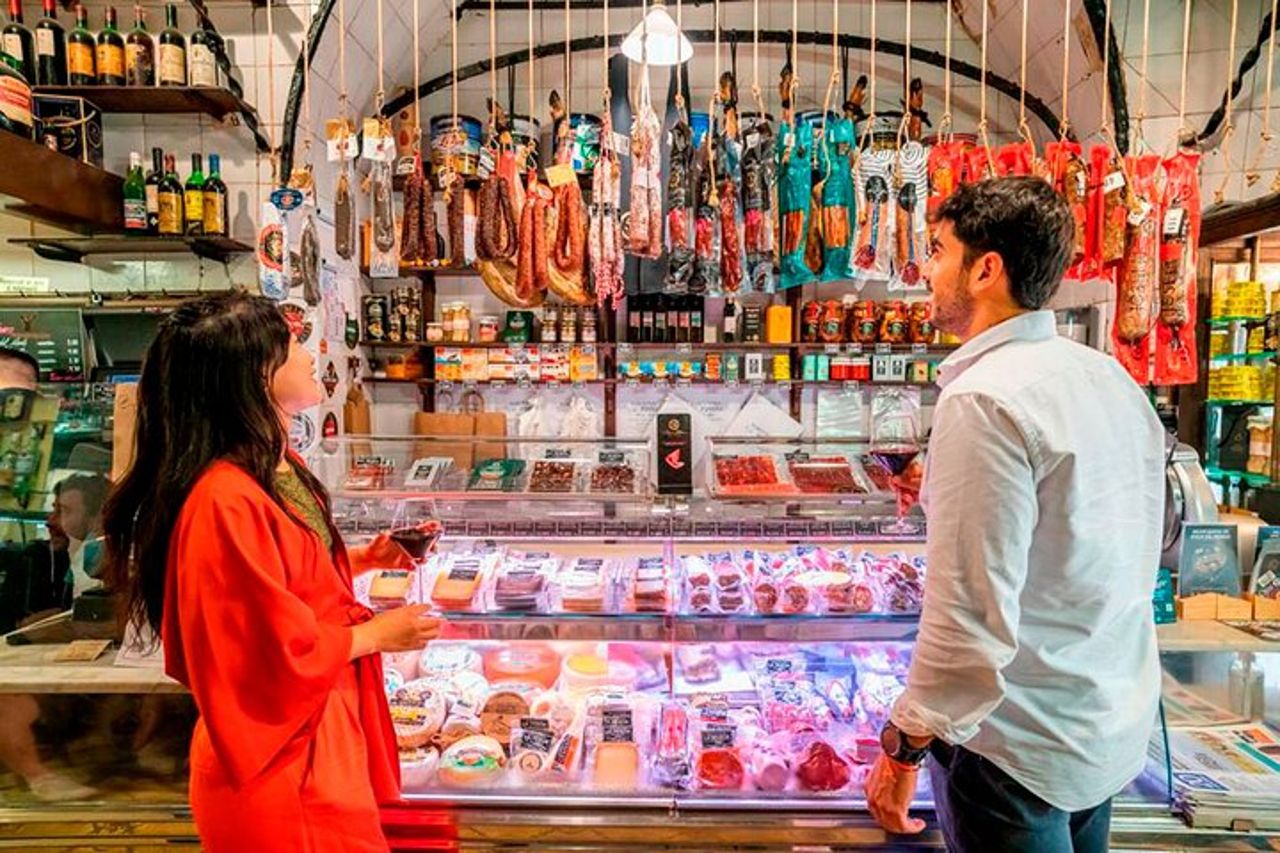 Tour privato : Tapas, spettacolo di vino e flamenco nel centro storico di Barcellona — 8