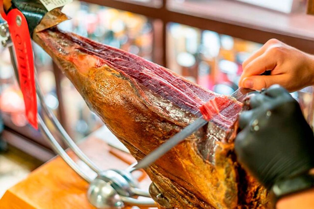 Tour privato : Tapas, spettacolo di vino e flamenco nel centro storico di Barcellona — 7