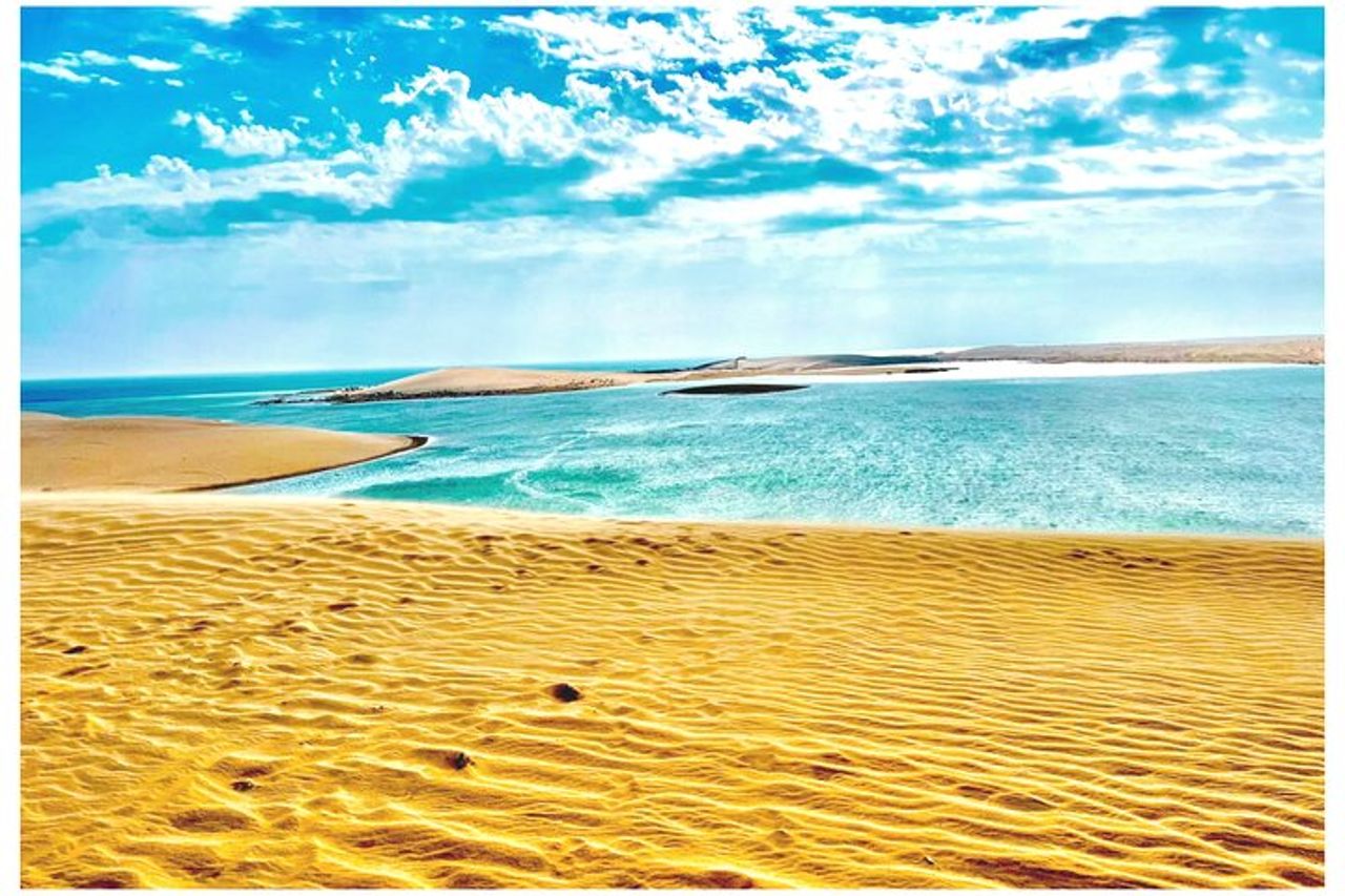 Desert Safari Combo: Giro in cammello, Sandboarding e visita del mare interno — 5