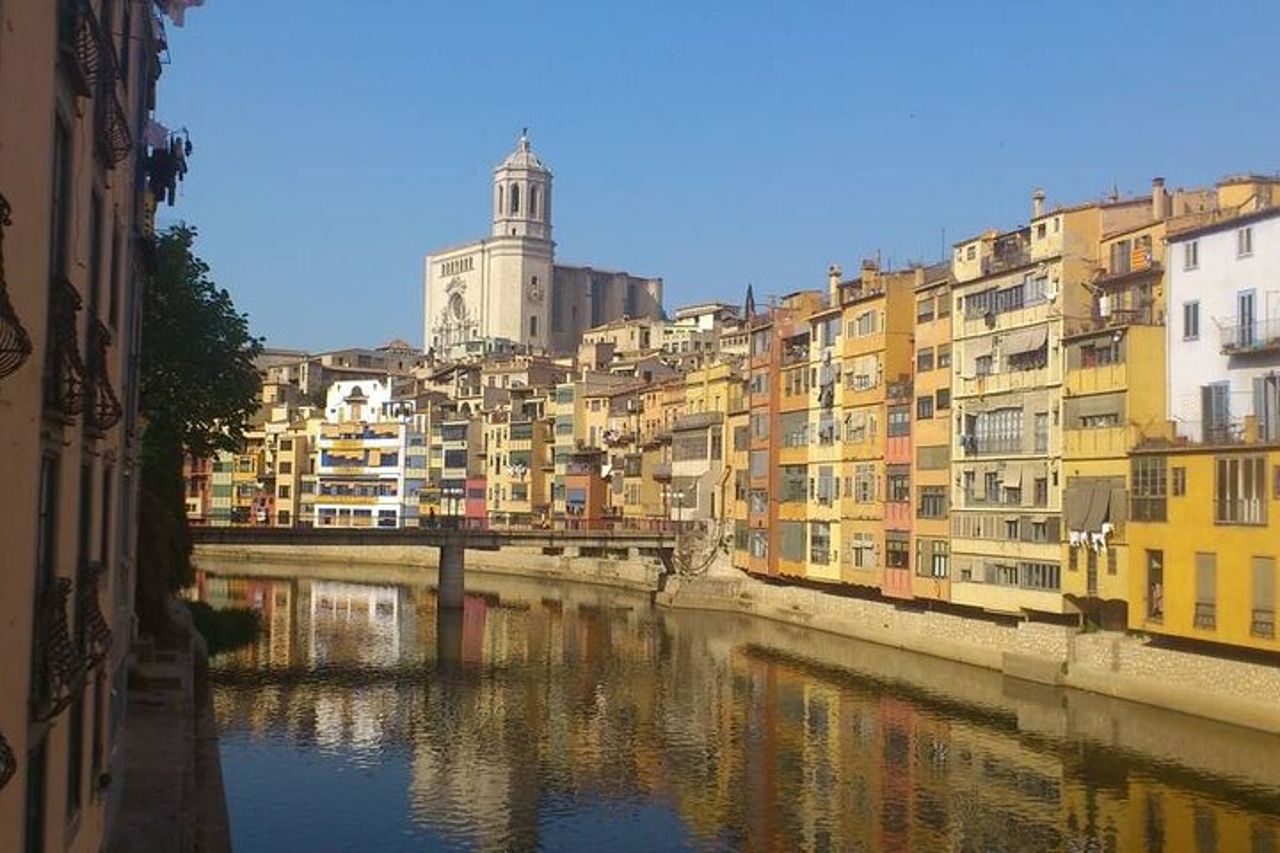 Escursione a terra a Palamos: Museo Dali di Figueres e tour privato di Girona — 6
