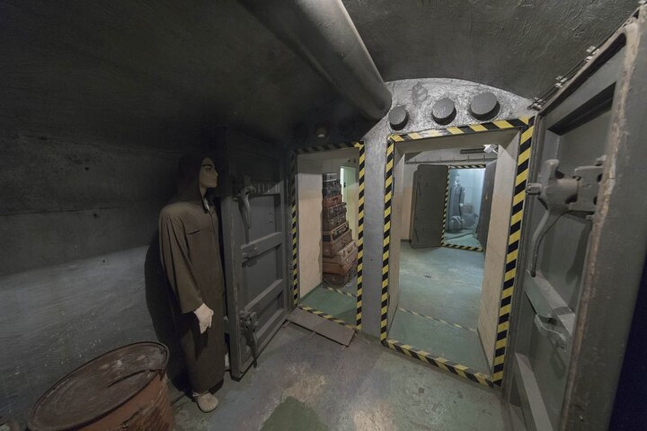 Storia del comunismo di Praga e tour del bunker nucleare