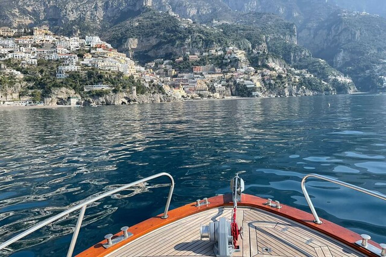 Tour privato in barca della Costiera Amalfitana da Positano: Nuota & esplora