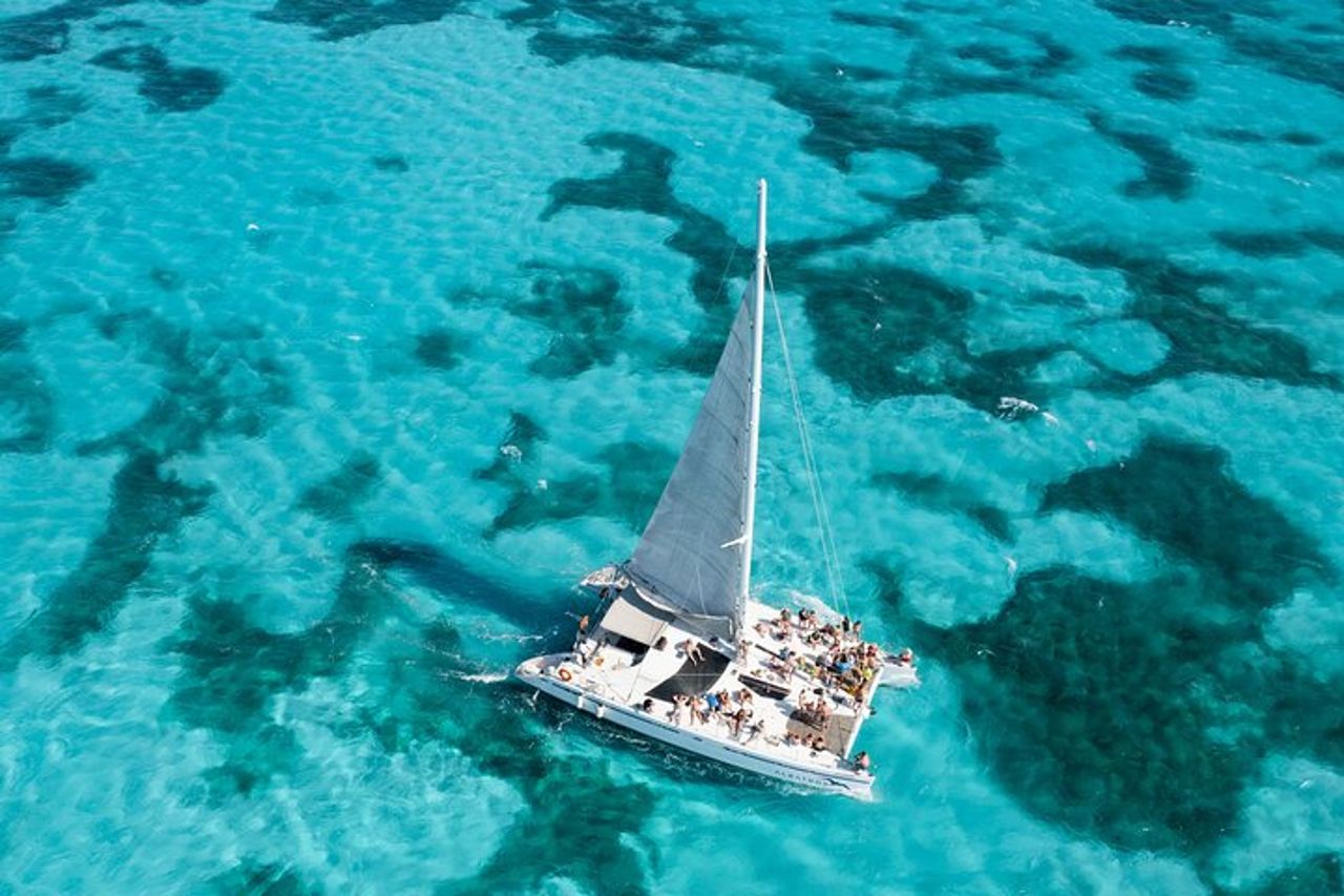 Isla Mujeres Plus di Albatros Catamarani — 2