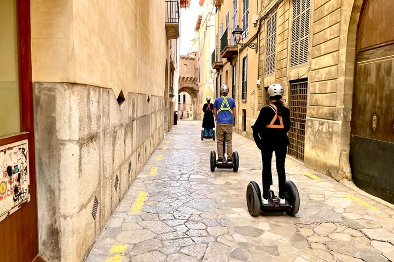 Tour in segway di mezza giornata di Palma e Portixol — 5