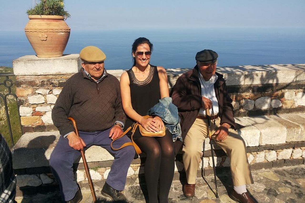 Tour di un'intera giornata all'Etna, Taormina, Baia di Naxos e Castelmola — 5